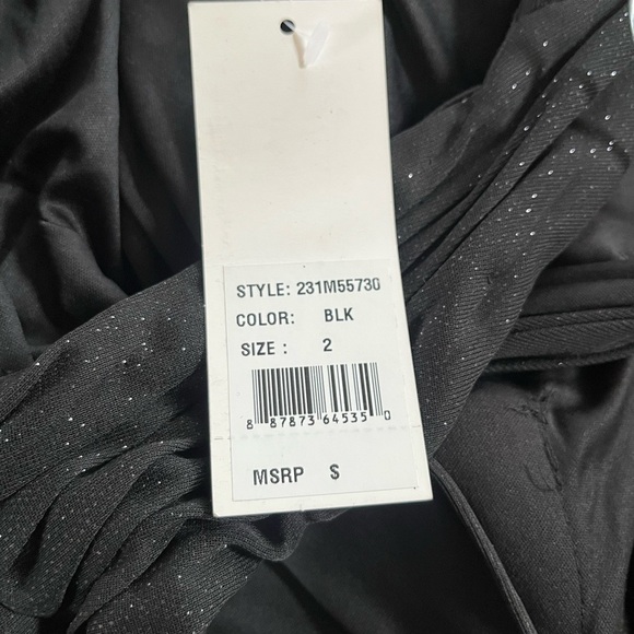 Elegant Black Evening Dress - Picture 5 of 6